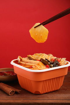 椒麻雞的獨(dú)特風(fēng)味 一次餐飲攝影的美學(xué)探索